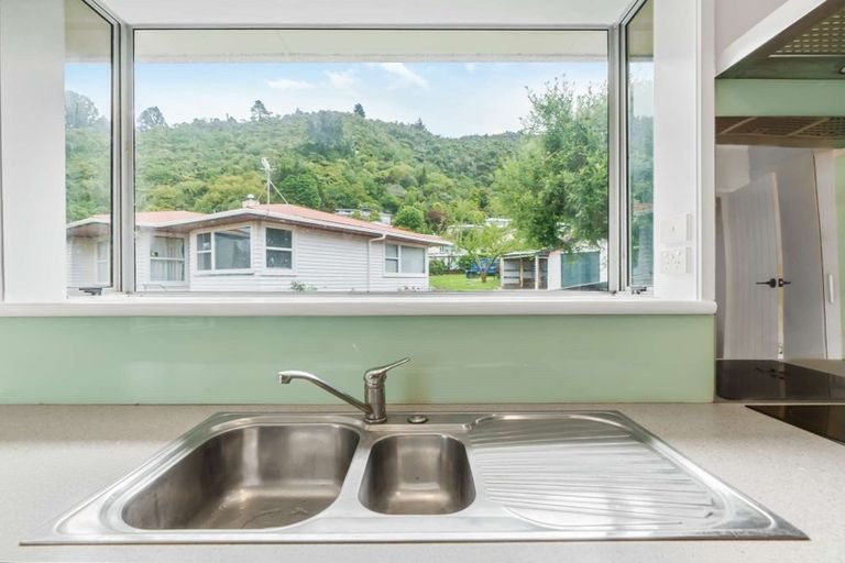 Photo of property in 9 Teal Place, Selwyn Heights, Rotorua, 3015