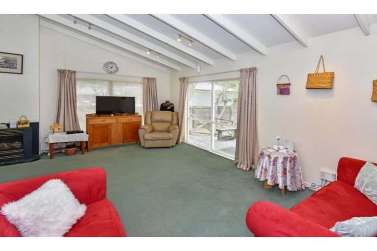 Photo of property in 60 Holmes Road, Manurewa, Auckland, 2102