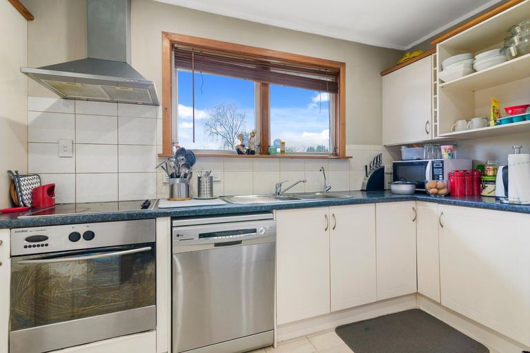 Photo of property in 6 La Trobe Place, Utuhina, Rotorua, 3015