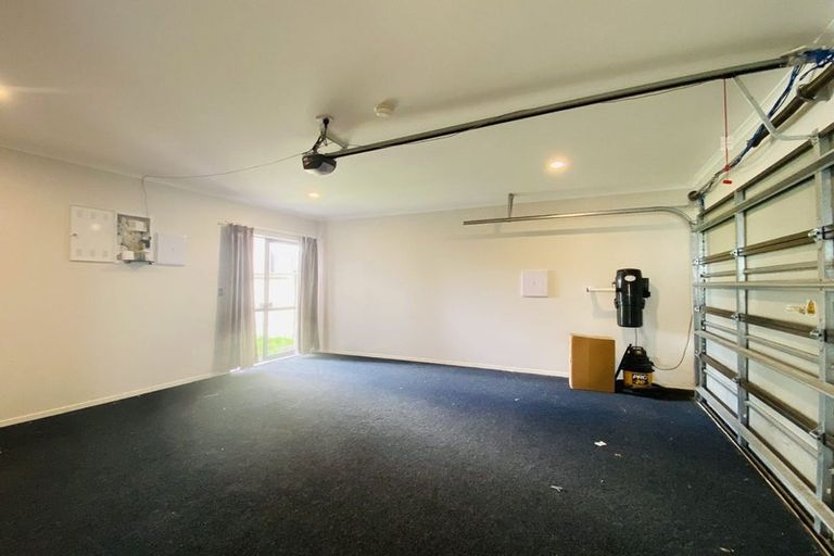 Photo of property in 55 Bordeaux Parade, Te Atatu South, Auckland, 0610