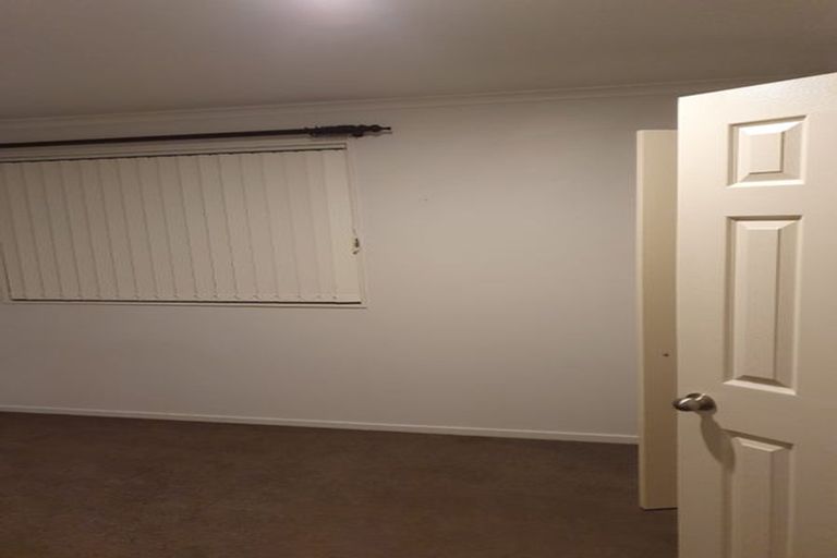 Photo of property in 10 Pantera Way, Hillpark, Auckland, 2102