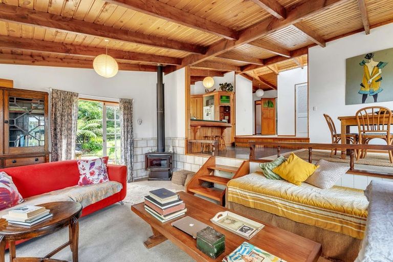 Photo of property in 5b Pohutukawa Grove, Whitianga, 3510