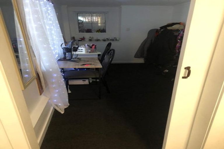 Photo of property in 113 Akaroa Drive, Maupuia, Wellington, 6022