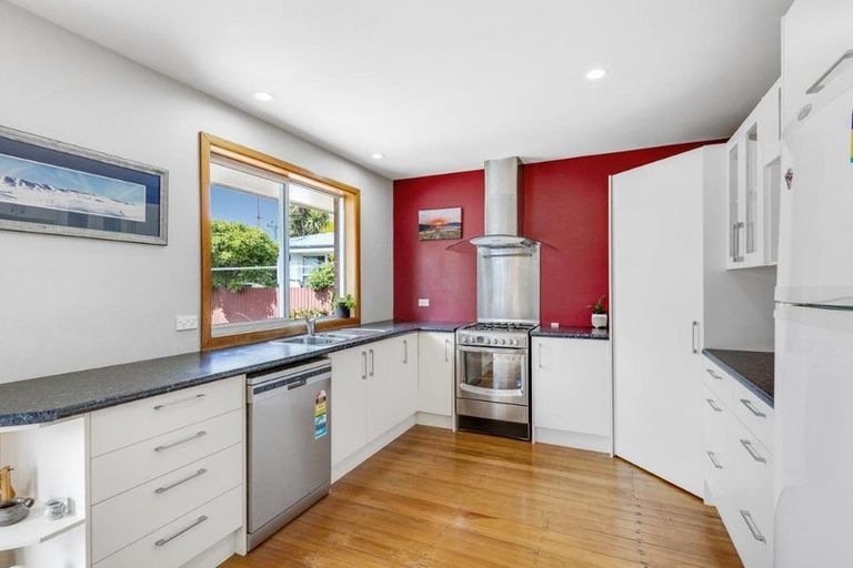 Photo of property in 28 Craven Street, Sockburn, Christchurch, 8042