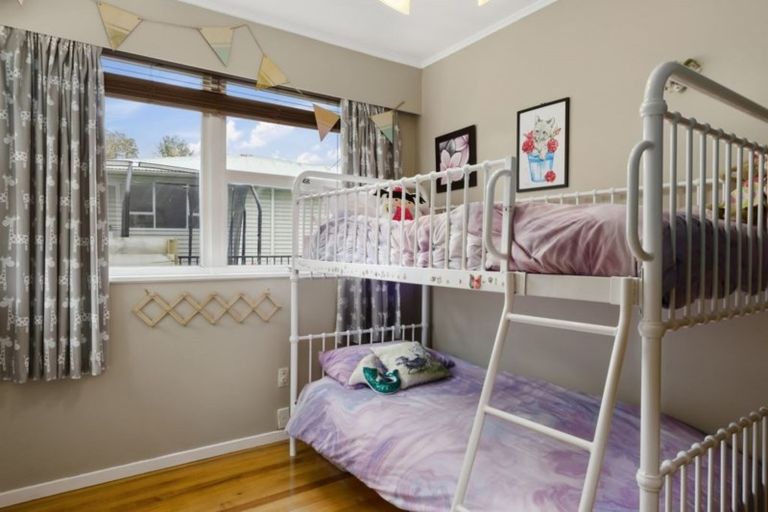 Photo of property in 4 Infidel Place, Torbay, Auckland, 0630