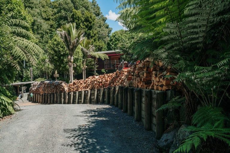 Photo of property in 408 Twilight Road, Brookby, Auckland, 2576