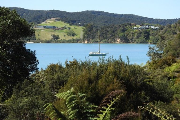 Photo of property in 16 Major Bridge Drive, Russell, 0272