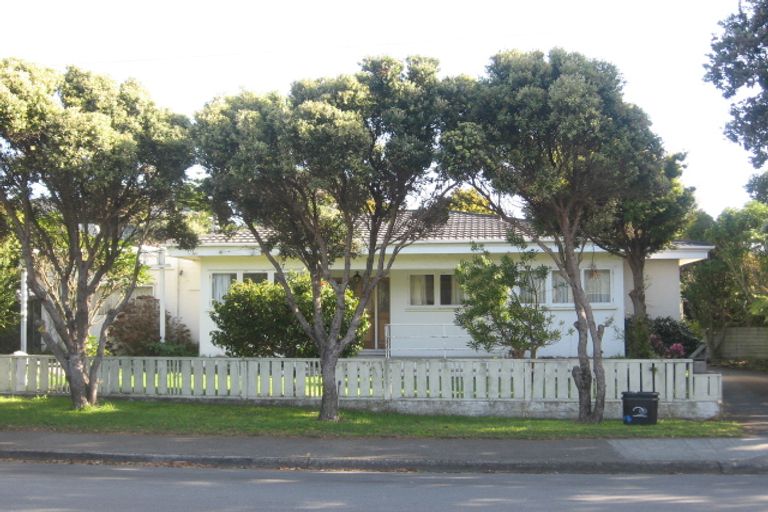 Photo of property in 5 Richard Street, Titahi Bay, Porirua, 5022