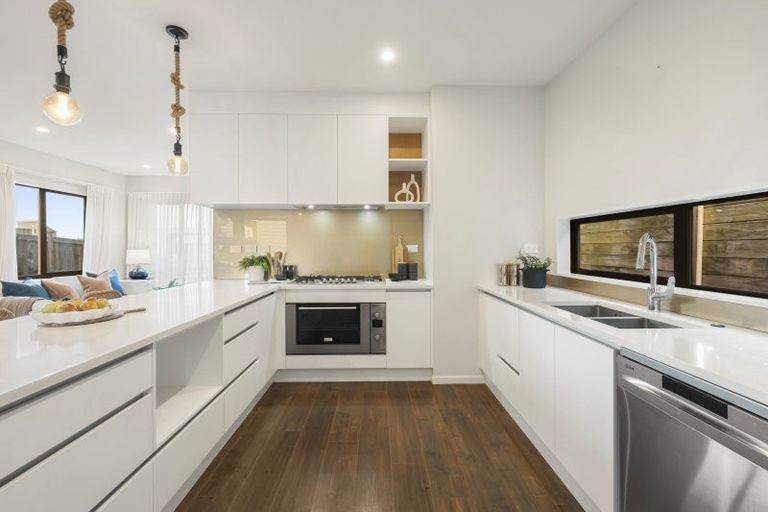 Photo of property in 144 Hobsonville Road, Hobsonville, Auckland, 0618