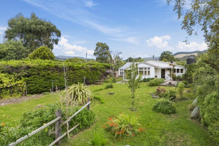 Photo of property in 11 Pitt Street, Waitati, 9085