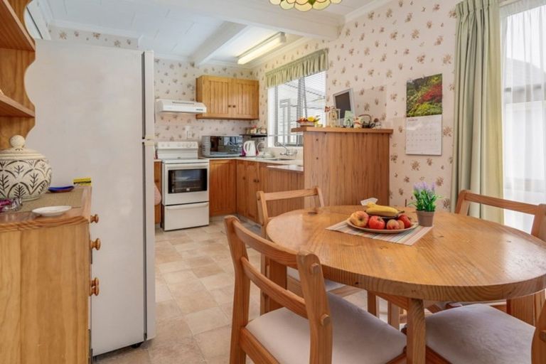 Photo of property in 2/4 Byron Place, Stoke, Nelson, 7011