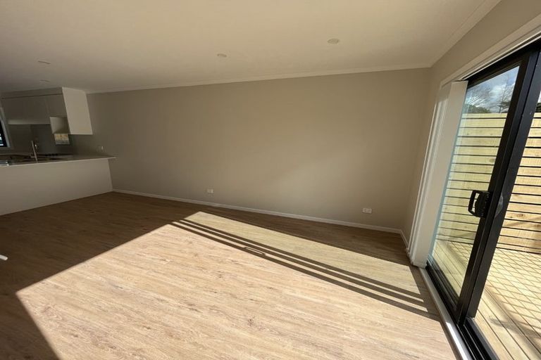 Photo of property in 2/125b Metcalfe Road, Ranui, Auckland, 0612