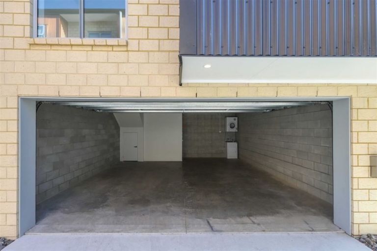 Photo of property in 2/9 Vialou Street, Hamilton Central, Hamilton, 3204