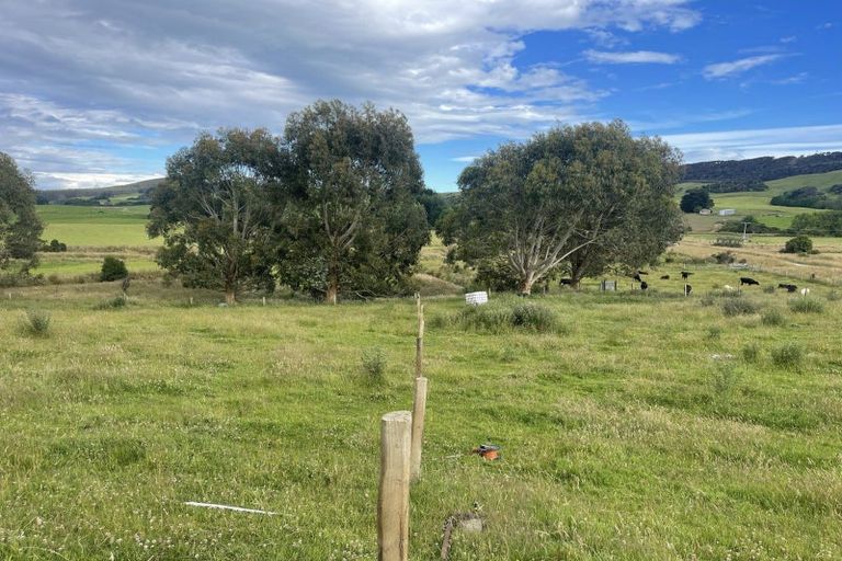 Photo of property in 9 Neill Road, Tokanui, 9884