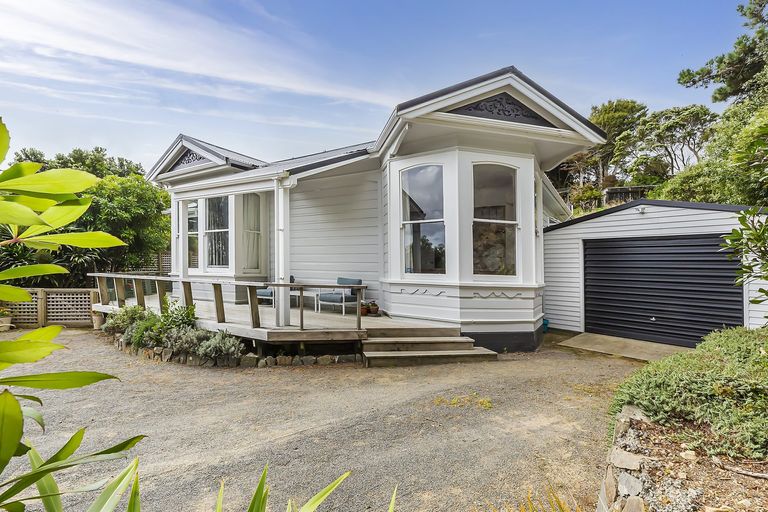 Photo of property in 136a Ironside Road, Johnsonville, Wellington, 6037