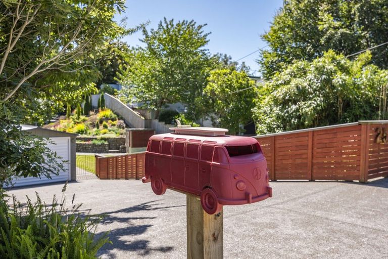 Photo of property in 25 Glen Road, Raumati South, Paraparaumu, 5032