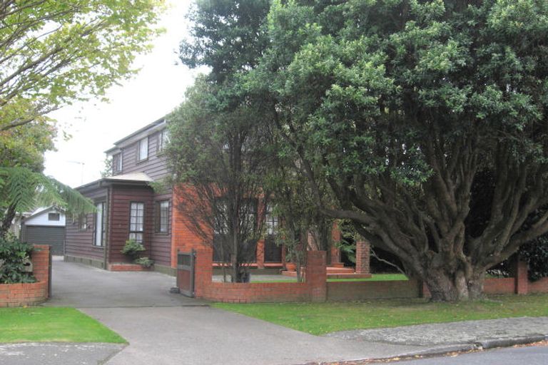 Photo of property in 7 Thornycroft Avenue, Epuni, Lower Hutt, 5011