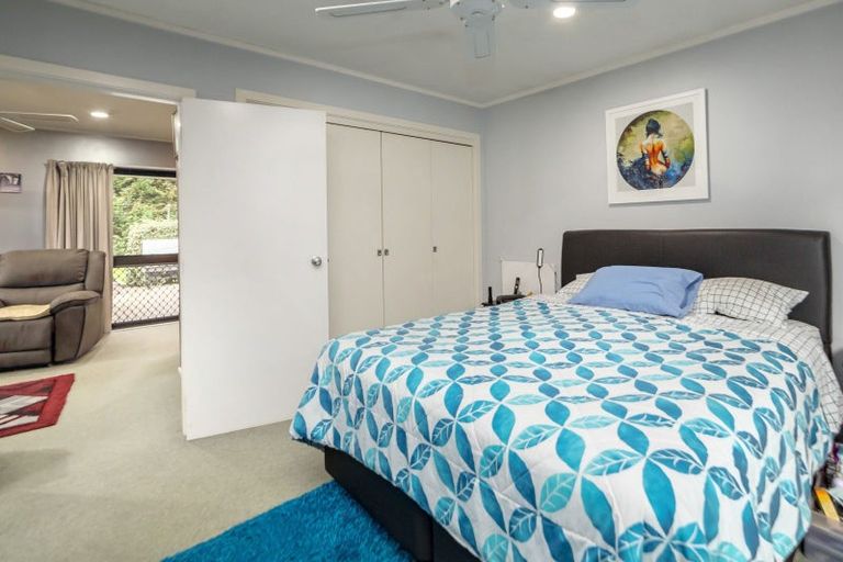 Photo of property in 74 Charles Street, Carterton, 5713