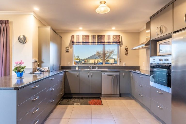 Photo of property in 100 Park Street, Winton, 9720