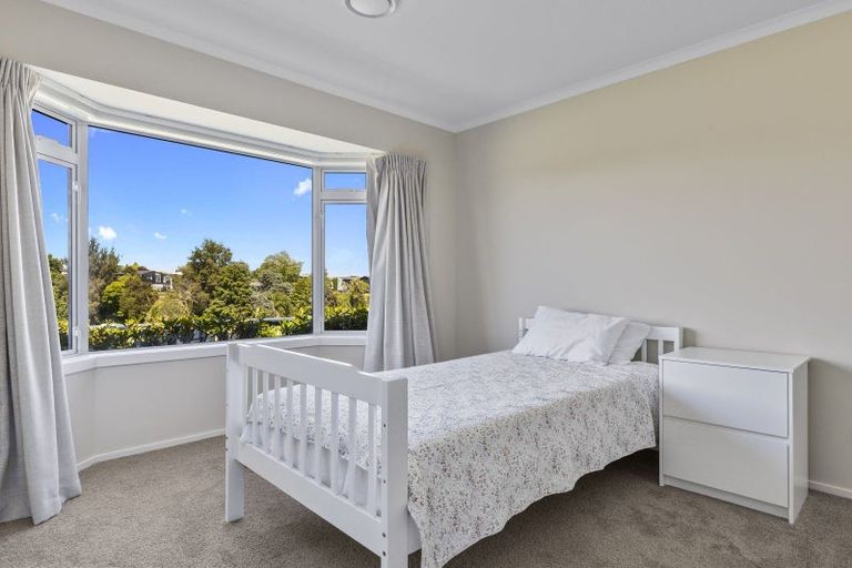 Photo of property in 5 Pukenamu Road, Rainbow Point, Taupo, 3330