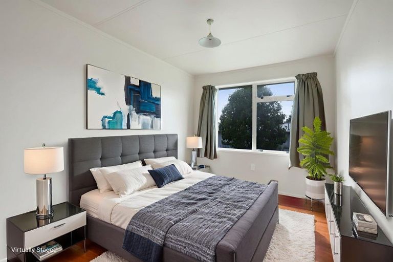 Photo of property in 4 Titoki Place, Inglewood, 4330