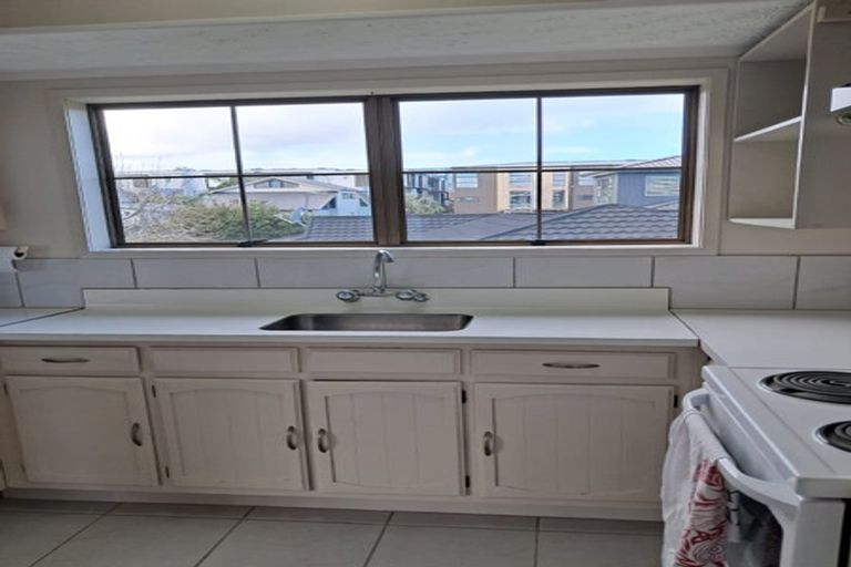 Photo of property in 1/5 Pupuke Road, Takapuna, Auckland, 0622