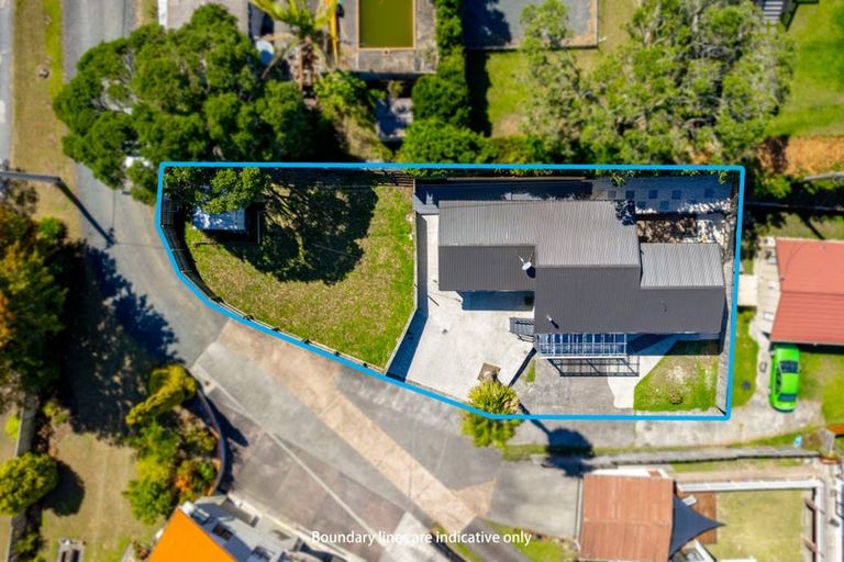 Photo of property in 4/89a Royal Road, Massey, Auckland, 0614