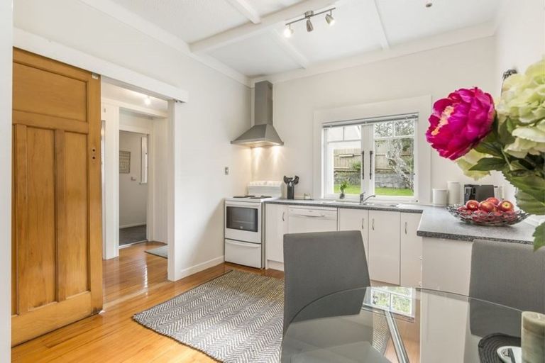 Photo of property in 41 Hillsborough Road, Hillsborough, Auckland, 1042