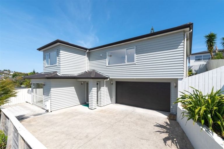 Photo of property in 20a Orton Street, Glenfield, Auckland, 0627