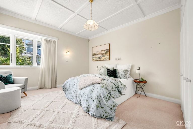 Photo of property in 7 Totara Crescent, Woburn, Lower Hutt, 5010