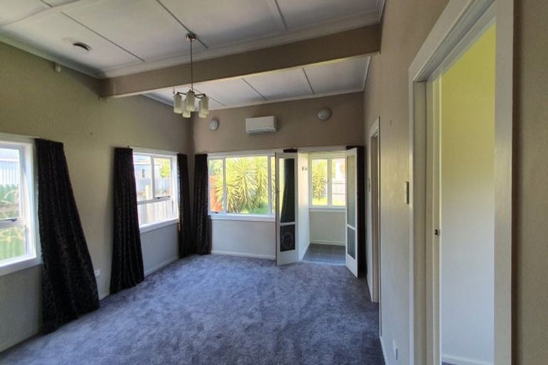 Photo of property in 1 Lyndhurst Street, Awapuni, Gisborne, 4010