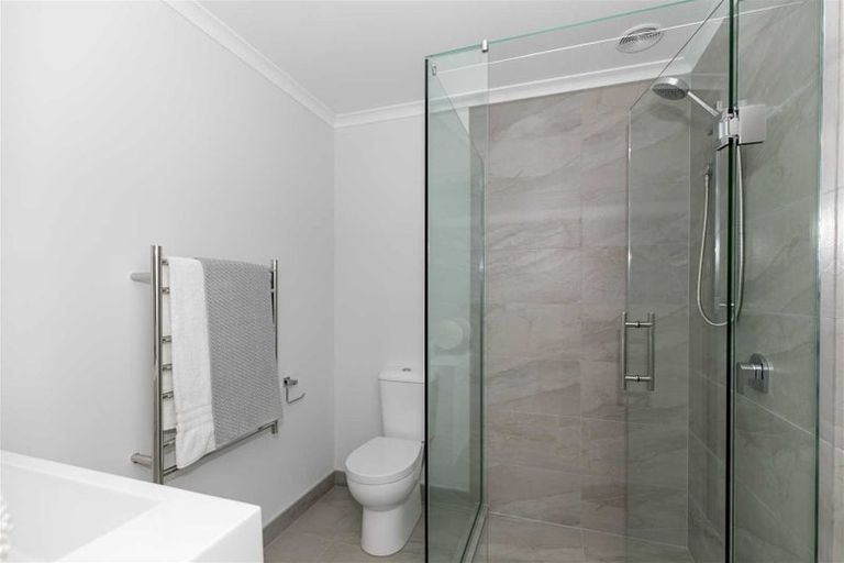 Photo of property in 10 Springside Court, Huntington, Hamilton, 3210