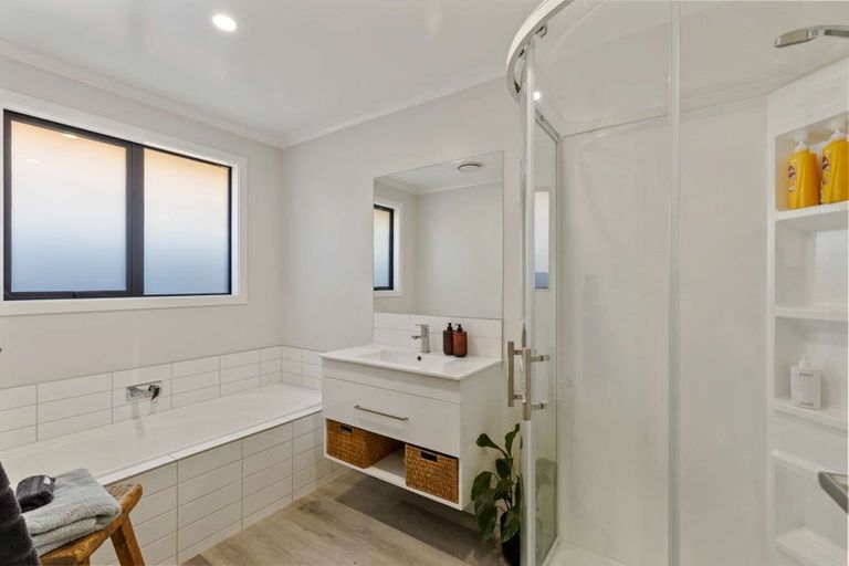 Photo of property in 6 George Fyfe Way, Wakefield, 7025