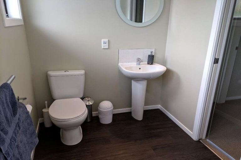 Photo of property in 1/6 Gemstone Drive, Birchville, Upper Hutt, 5018