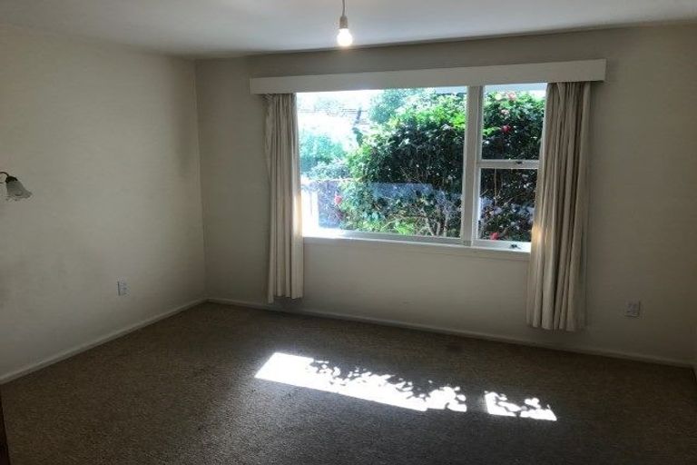 Photo of property in 6 Woodford Terrace, Ilam, Christchurch, 8053