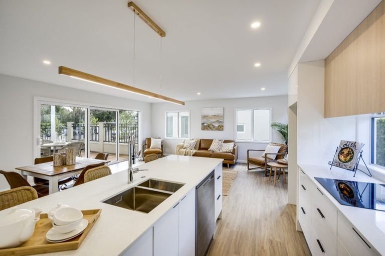 Photo of property in 9b Church Road, Taradale, Napier, 4112