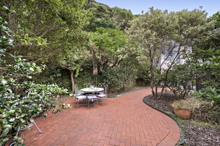 Photo of property in 203 Muritai Road, Eastbourne, Lower Hutt, 5013