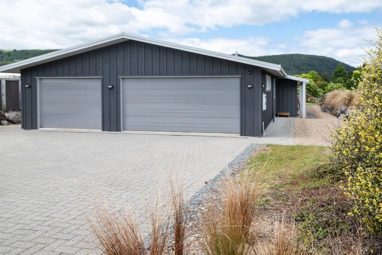 Photo of property in 127 Lisland Drive, Kinloch, Taupo, 3377