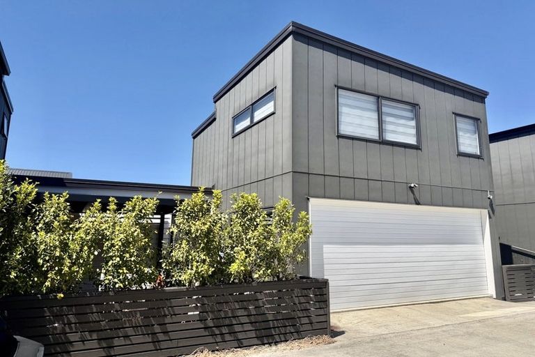Photo of property in 43 Clayden Shuttleworth Street, Papakura, 2110