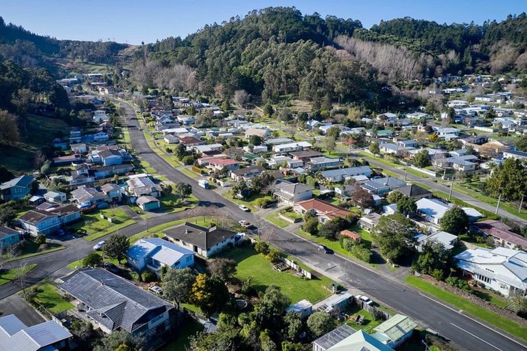 Photo of property in 4 Sunvale Crescent, Whataupoko, Gisborne, 4010