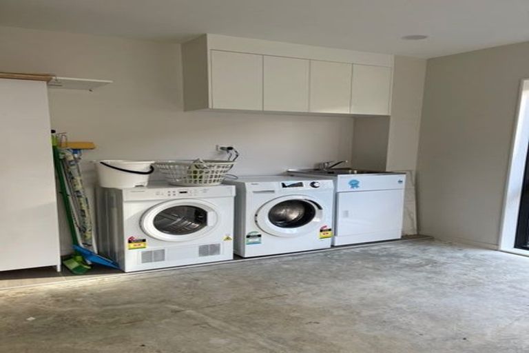 Photo of property in 12 Han Court, Glen Eden, Auckland, 0602