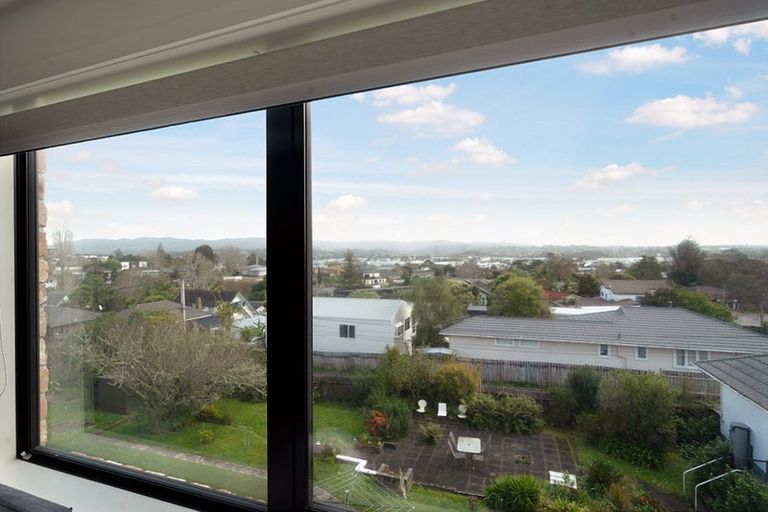 Photo of property in 3/137 View Road, Sunnyvale, Auckland, 0612