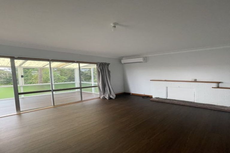 Photo of property in 12 Mawney Road, Henderson, Auckland, 0610