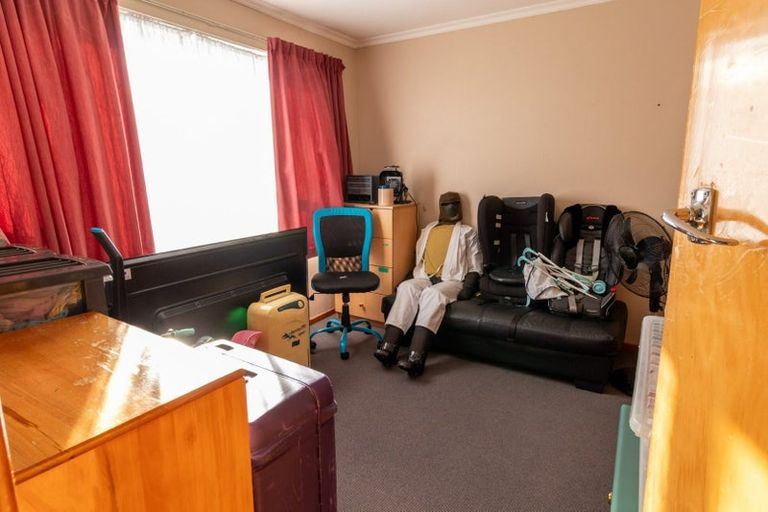 Photo of property in 28 Cargill Street, Waikiwi, Invercargill, 9810