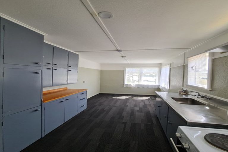 Photo of property in 16 Newcombe Street, Naenae, Lower Hutt, 5011