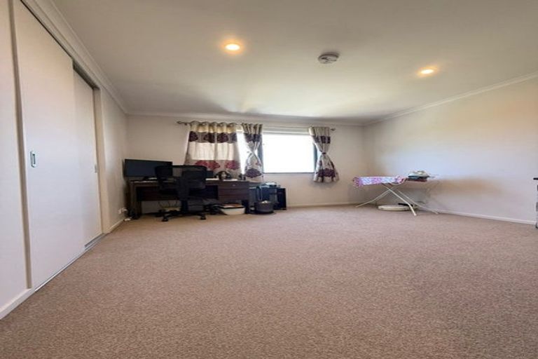 Photo of property in 90 Matairangi Avenue, Totara Heights, Auckland, 2105