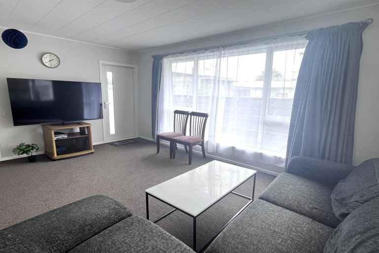 Photo of property in 1/12 Wilford Street, Wallaceville, Upper Hutt, 5018