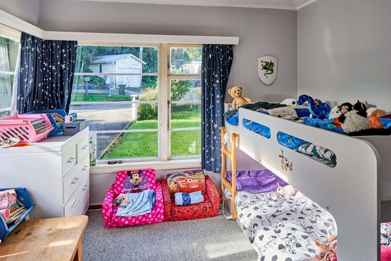 Photo of property in 37 Cluny Road, Plimmerton, Porirua, 5026