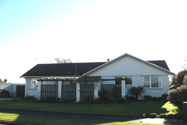 Photo of property in 9 Cardinal Drive, Hillmorton, Christchurch, 8025