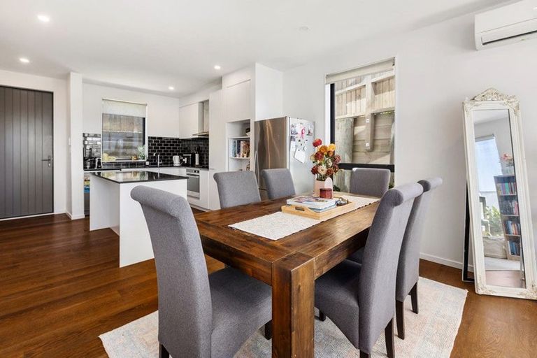 Photo of property in 6/62 Spenmoor Street, Newlands, Wellington, 6037